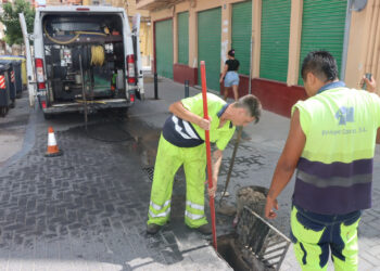 Torrent intensifica la limpieza de imbornales y la red de alcantarillado ante la llegada de la temporada de lluvias 16 Torrent intensifica la limpieza de imbornales y la red de alcantarillado ante la llegada de la temporada de lluvias