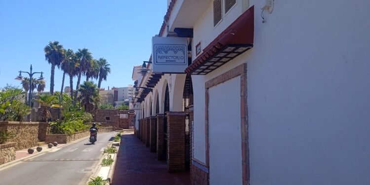 La crisis de Ceuta en rostros reales: el comercio y la hostelería bajo mínimos 1 La crisis de Ceuta en rostros reales: el comercio y la hostelería bajo mínimos