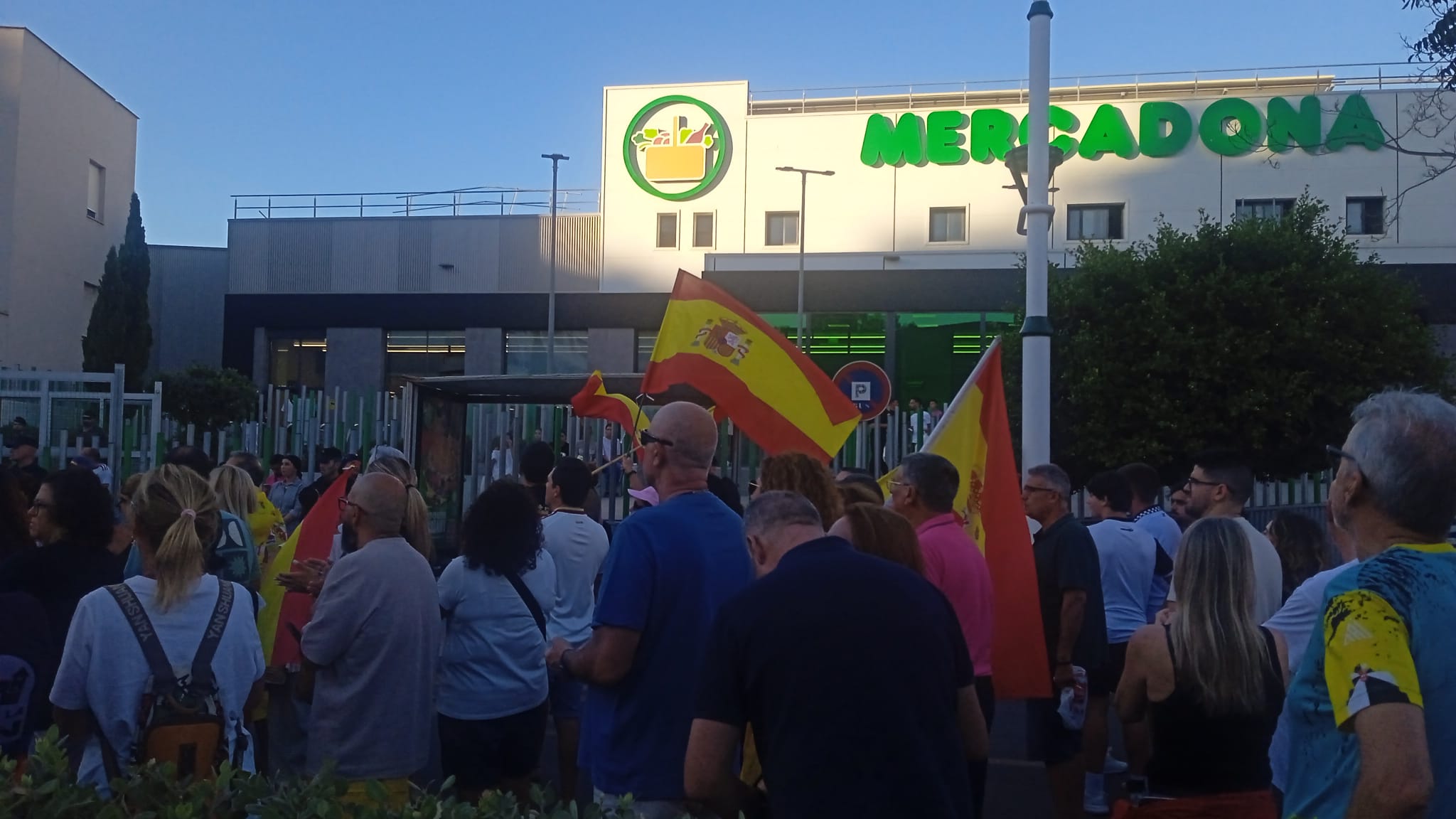 Ceuta vuelve a tensarse: Tras un mes de inacción del Gobierno, la lentitud burocrática alienta el malestar ciudadano 7 WhatsApp Image 2026 08 28 at 19.57.50