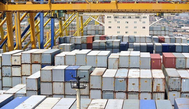 China dispara su ventaja comercial con Castellón: vende a la provincia seis veces más de lo que compra 1 contenedores buque maersk1