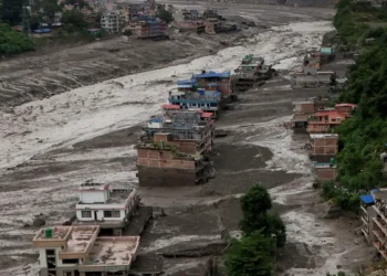 Cuatro españoles, entre los casi 1.400 desaparecidos por la devastadora riada del Himalaya que deja al menos 180 muertos