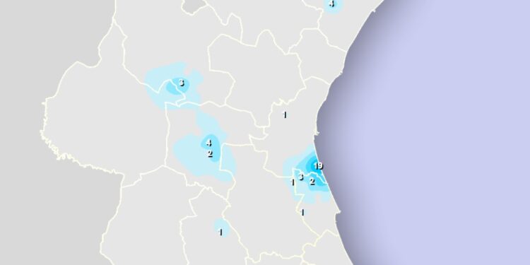 Intensos chubascos locales descargan hasta 20 litros en la Albufera antes de desplazarse al interior