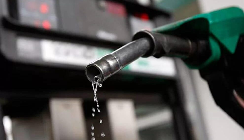 El diésel sube un 24% en un año y la gasolina se encarece un 12%, según Facua 1 gasolina