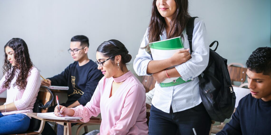 Encuesta OCU: La vuelta al cole suma este año un coste medio de 2.484 euros por hijo 1 Encuesta OCU: La vuelta al cole suma este año un coste medio de 2.484 euros por hijo