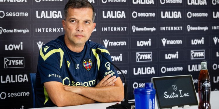 Luís Castro asume la culpa tras el 3-0 del Levante: «No hemos estado a la altura mentalmente» 1 luis castro
