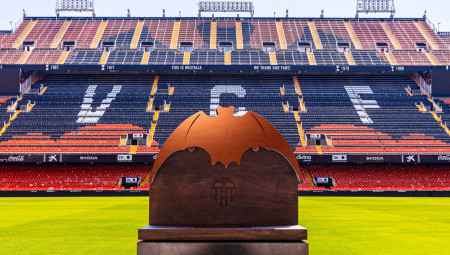 El Valencia CF regresa a Mestalla con un Trofeu Taronja lleno de homenajes antes del inicio de LaLiga 1 megatrofeu Normal