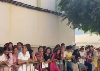 Caos, tensión y cifras en entredicho: la desesperada situación de miles de menores migrantes desborda a Ceuta