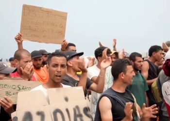La crisis de Ceuta sigue colapsando la ciudad, el Gobierno evita asumir el alcance real y la Ciudad exige soluciones 14 La crisis de Ceuta sigue colapsando la ciudad, el Gobierno evita asumir el alcance real y la Ciudad exige soluciones