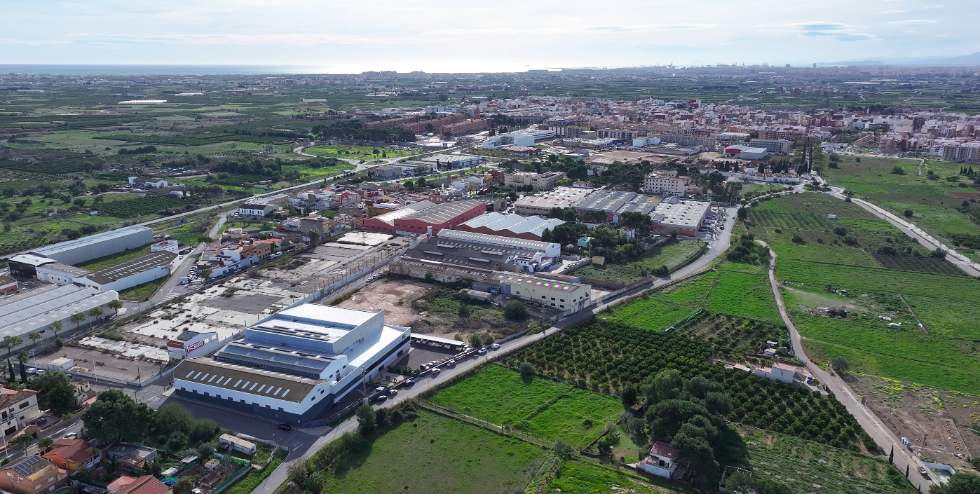 Industria destina cerca de 600.000 euros para modernizar 42 áreas industriales de la Comunitat Valenciana 1 ndustria destina mas de 587.000 euros a 42 entidades gestoras y asociaciones para avanzar en la profesionalizacion y mejora de las areas industriales