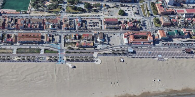 Investigan una violenta reyerta multitudinaria de madrugada en el paseo de la Malvarrosa 1 Investigan una violenta reyerta multitudinaria de madrugada en el paseo de la Malvarrosa