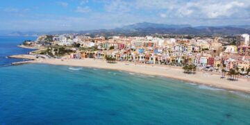 Hallan el cuerpo sin vida de un hombre en una hamaca de la playa en La Vila Joyosa