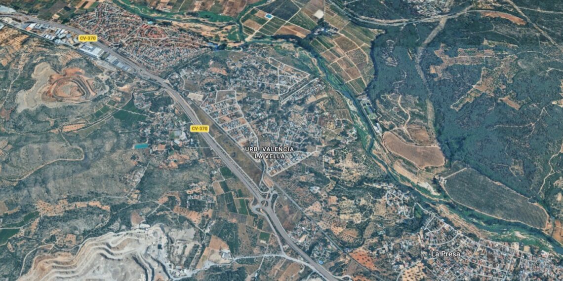 Evolución favorable en el incendio de vegetación declarado en Ribarroja de Túria 1 Evolución favorable en el incendio de vegetación declarado en Ribarroja de Túria