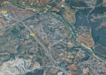 Evolución favorable en el incendio de vegetación declarado en Ribarroja de Túria