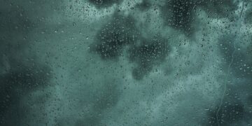 El Ayuntamiento de Valencia cierra parques y jardines ante la alerta naranja por lluvias y tormentas
