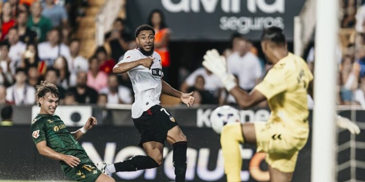 El Valencia CF cae ante el Betis en Mestalla con un gol en el 83 y suma su primera derrota (0-1) 1 webvcfbetis2525 Grande
