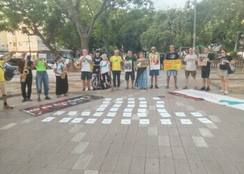 Colectivos antitaurinos se movilizan en Algemesí contra los festejos locales y la financiación pública del sector