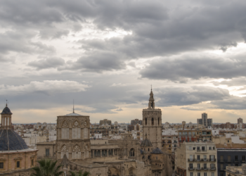 Tiempo en Valencia: septiembre arranca con más nubes, bajada de las máximas y posibilidad de lluvia con barro 1 60f1121f 018c 419f 93ff e18e26bf7c25