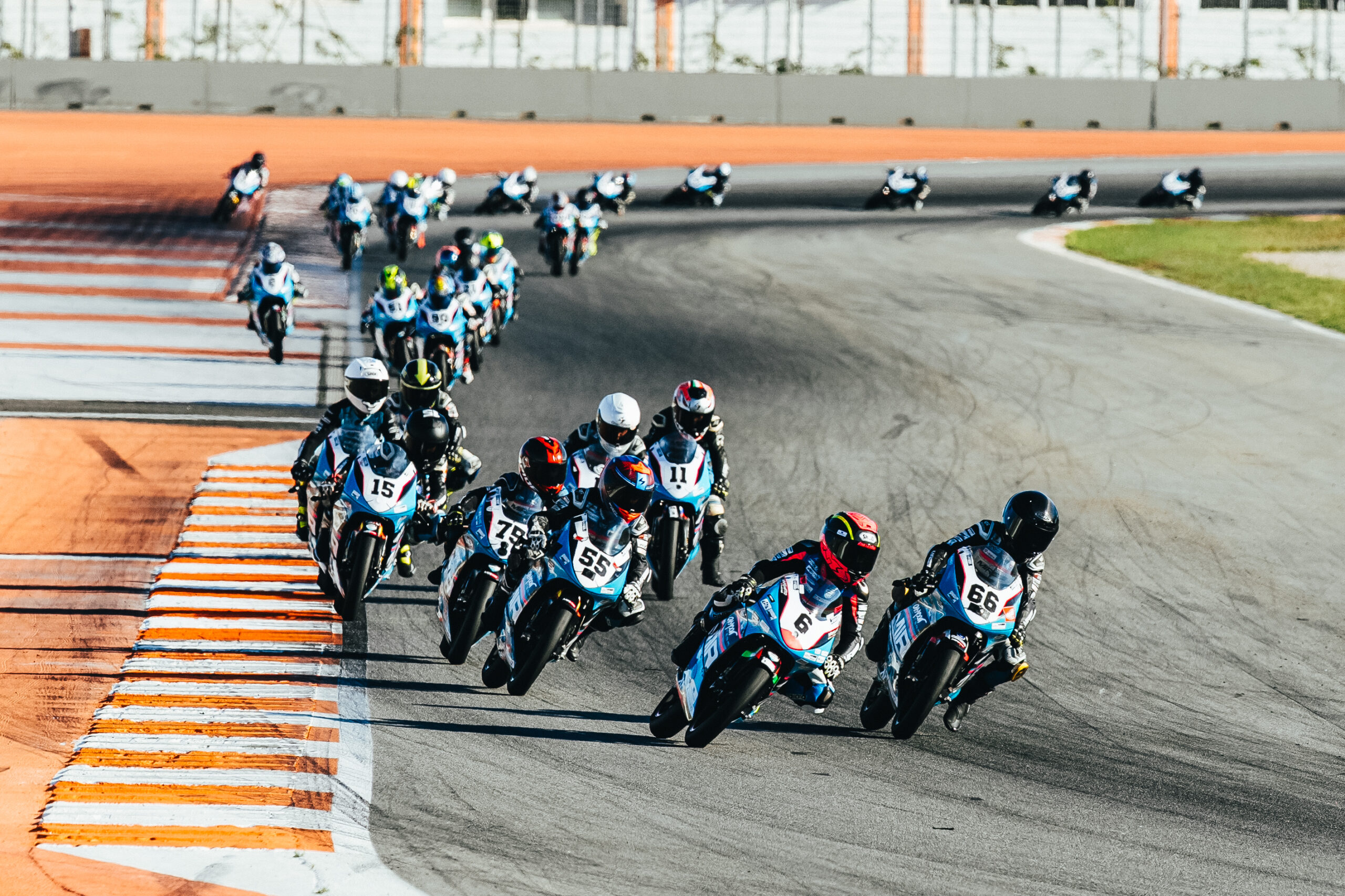 Botti y Kupczynski se imponen en un fin de semana de máxima igualdad de la MIR Racing Aspar Cup en Cheste 3 6808befd f104 3c86 71ee a7ed0d628a45 scaled