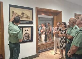 Chiva viaja a los orígenes de la Guardia Civil con una exposición fotográfica inédita del siglo XIX