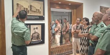 Chiva viaja a los orígenes de la Guardia Civil con una exposición fotográfica inédita del siglo XIX