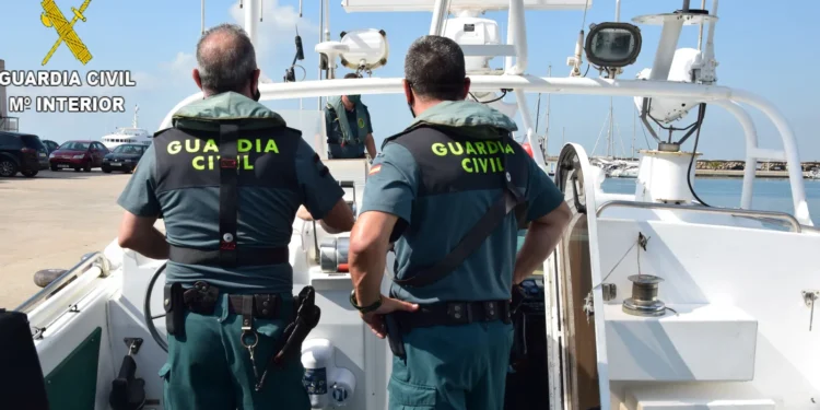 Hallan frente a la costa de Sagunt el cadáver mutilado de un hombre 1 Hallan frente a la costa de Sagunt el cadáver mutilado de un hombre