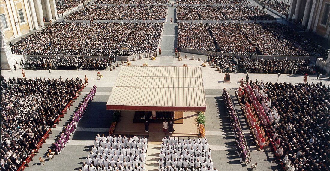 La Archidiócesis conmemora el XXV Aniversario de la beatificación de los Mártires Valencianos con un gran coloquio en el Ateneo
