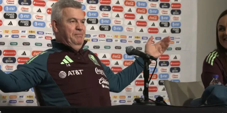¿Y ahora qué? Aguirre y Braulio Vázquez reciben un Valencia último y con cuatro puntos de 21 1 Braulio Vazquez y Javier Aguirre