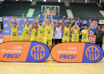Fundació Caixa Rural Vila-real vuelve a reinar en la Lliga Valenciana Tercera FEB 14 Campeon 1