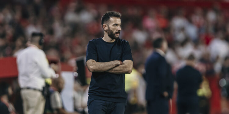 Corberan asume su responsabilidad tras la derrota del Valencia La situacion debe ser revertida