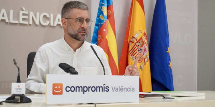 Pere Fuset denuncia que Catalá dispara a más de 413.888 € el acto de tres horas de elección fallera, más que en toda la semana de Falles 1 Pere Fuset denuncia que Catalá dispara a más de 413.888 € el acto de tres horas de elección fallera, más que en toda la semana de Falles