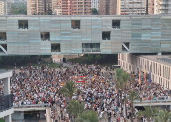 Más de 5.000 personas se unen en Benidorm por apoyo a Ceuta 14 Más de 5.000 personas se unen en Benidorm por apoyo a Ceuta