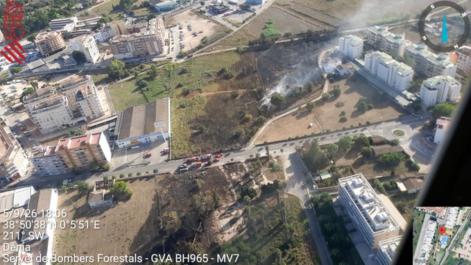 Los bomberos dan por estabilizado un incendio de vegetación declarado en Dénia 2 HRdyfUlboAAjIFM
