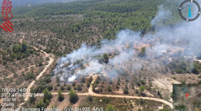 Declarado un incendio de vegetación en el término municipal de Chella