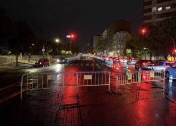Cierre preventivo de pasos subterráneos en Valéncia tras el aviso de la Policía Local por riesgo de inundación