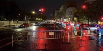 Cierre preventivo de pasos subterráneos en Valéncia tras el aviso de la Policía Local por riesgo de inundación