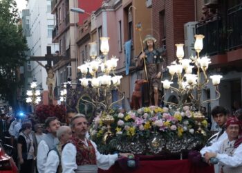 Benicalap se vuelca en una emotiva Processó Major en honor a Sant Roc y al Santíssim Crist de la Passió 15 Benicalap se vuelca en una emotiva Processó Major en honor a Sant Roc y al Santíssim Crist de la Passió