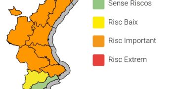 Emergencias eleva a nivel naranja la alerta por intensas lluvias y tormentas en Castelló, Valéncia y el norte de Alicante