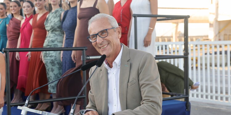 Un nuevo crucero fallero tras la polémica de años anteriores. Santiago Ballester: polémica tras polémica 1 Un nuevo crucero fallero tras la polémica de años anteriores. Santiago Ballester: polémica tras polémica