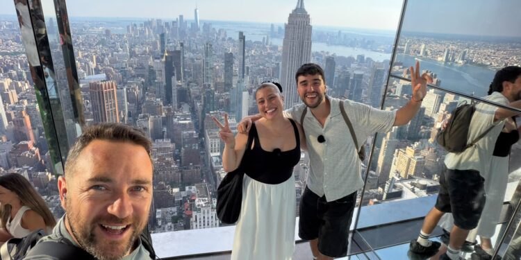 ‘Valencians al món’ regresa a Nueva York para celebrar el 4 de Julio con la comunidad valenciana 1 ‘Valencians al món’ regresa a Nueva York para celebrar el 4 de Julio con la comunidad valenciana
