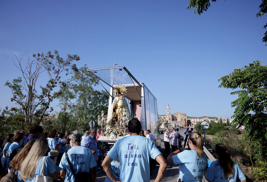 Albalat dels Tarongers se rinde ante la imagen peregrina de la Virgen de los Desamparados 7 Peregrina Albalat Tarongers 1