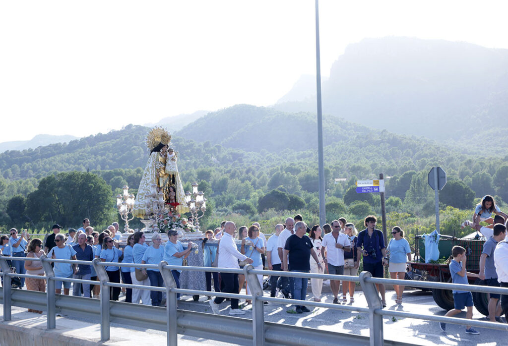 Albalat dels Tarongers se rinde ante la imagen peregrina de la Virgen de los Desamparados 4 Peregrina Albalat Tarongers 5