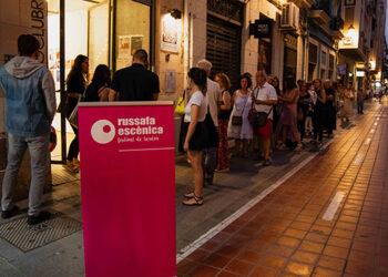 Russafa convierte tiendas cafeterias y galerias en pequenos teatros con diez estrenos de solo 30 minutos 2