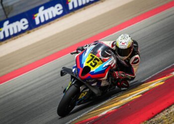 El Circuit Ricardo Tormo decide la recta final del Campeonato de España de Superbike con 150 pilotos en pista 14 El Circuit Ricardo Tormo decide la recta final del Campeonato de España de Superbike con 150 pilotos en pista