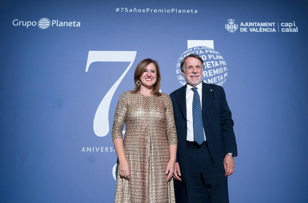 El Premio Planeta celebra en Valencia sus 75 años de historia con Màxim Huerta, Javier Sierra y Luz Gabás 10 Valencia reune a 200 invitados para celebrar los 75 anos del Premio Planeta 2