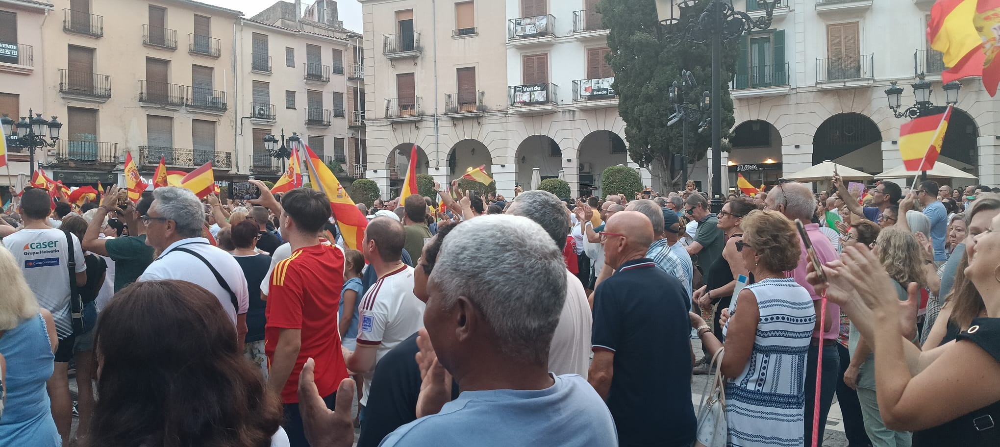 Más de 1.000 personas se concentran en Gandía por Ceuta tras el fracaso de la convocatoria oficial matutina 3 WhatsApp Image 2026 09 02 at 20.04.16