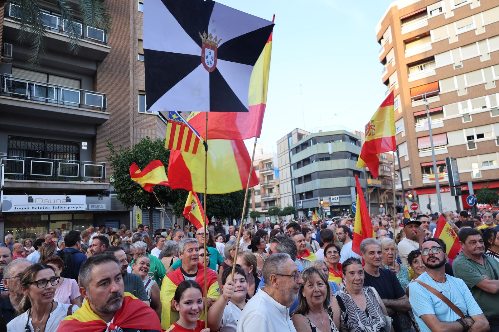 Más de 3.000 ciudadanos se concentran en Torrent en apoyo y solidaridad con el pueblo de Ceuta 5 WhatsApp Image 2026 09 02 at 20.32.53