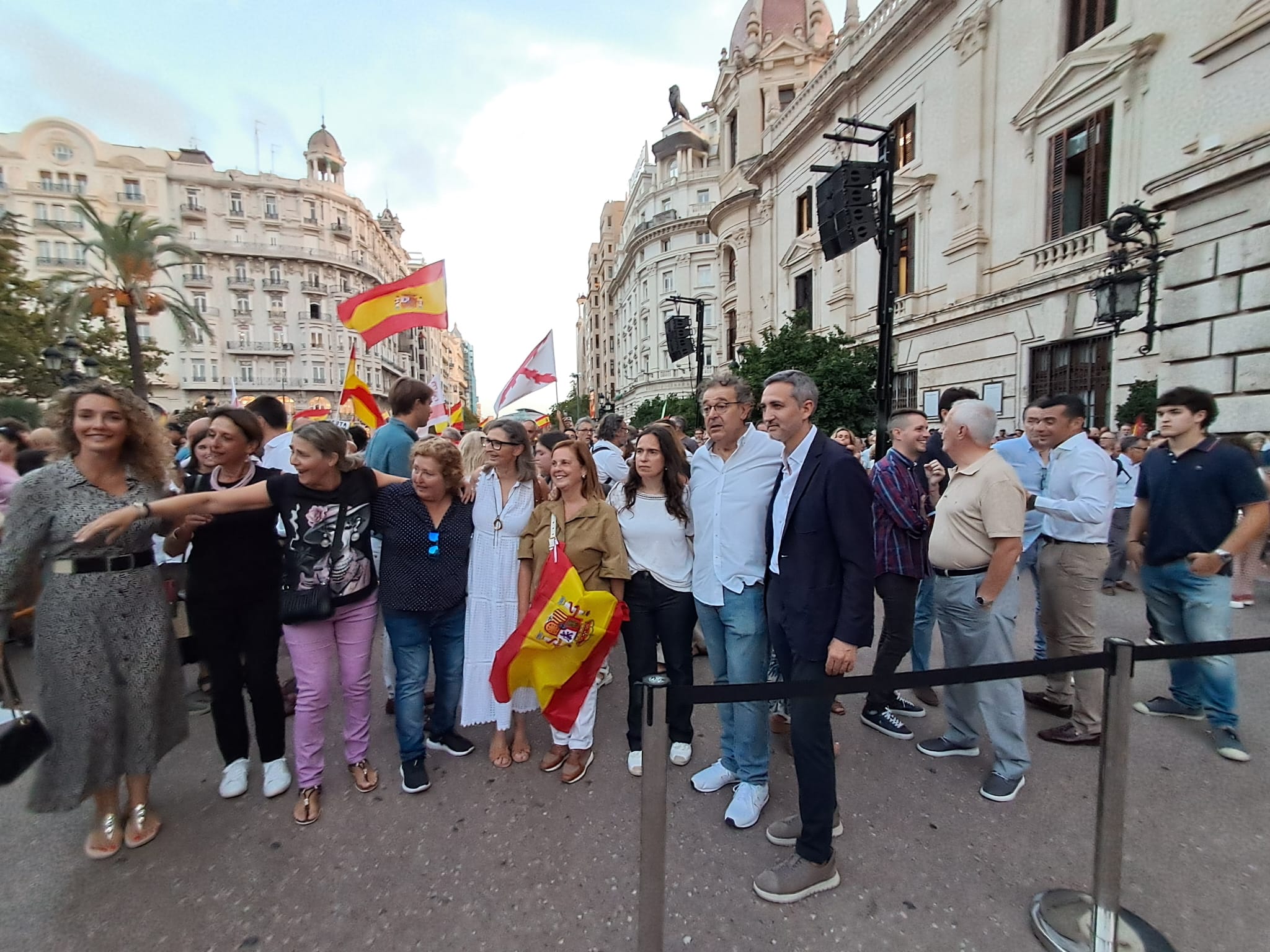 Más de 20.000 personas se manifiestan en Valéncia por Ceuta 3 WhatsApp Image 2026 09 02 at 21.37.012