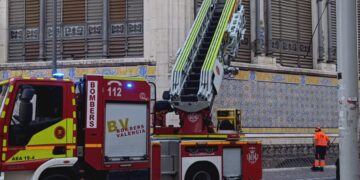 El Mercado Central de Valéncia se cae a pedazos: dos décadas de abandono e indiferencia institucional amenazan la joya del modernismo