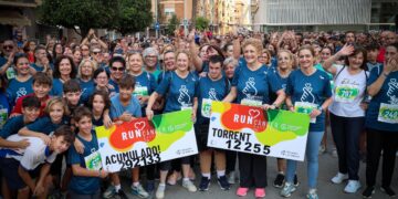 Torrent se vuelca contra el cáncer: 2.451 participantes recaudan 12.255 euros en una marea rosa de solidaridad