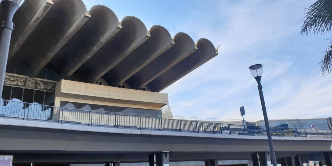 Casi 1.300 millones para los aeropuertos valencianos: Alicante-Elche recibirá 868 millones y Valencia 400 1 aeropuerto valencia 20190207 151334 5